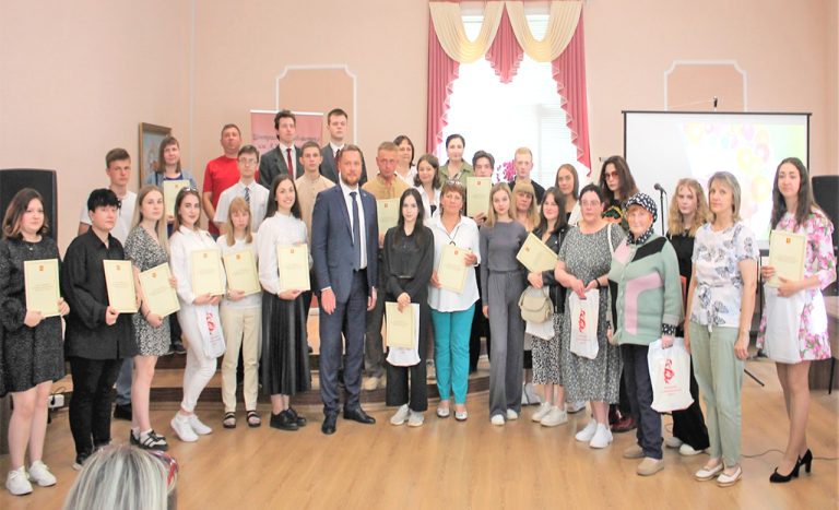 krasnie_diplomi130723