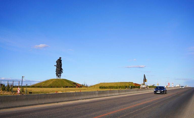chetirehpoloska080425